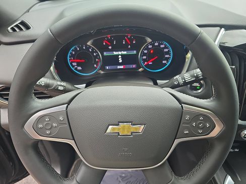 Used 2023 Chevrolet Traverse LT image 20