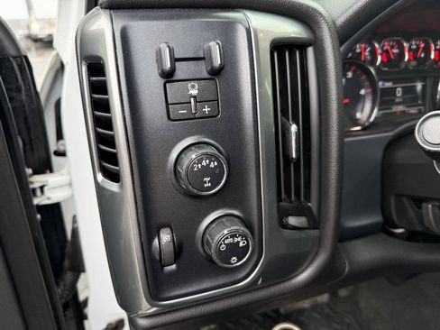Used 2019 Chevrolet Silverado 3500 LT AWD/4WD image 17
