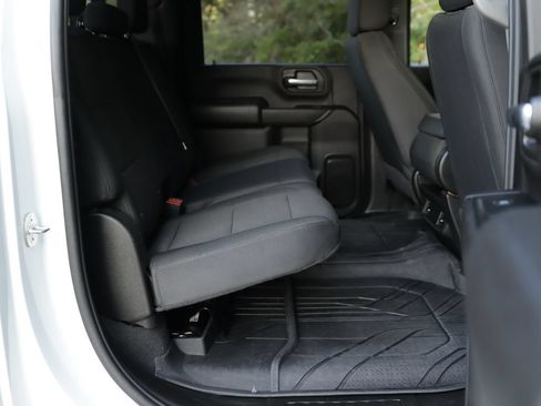 Used 2024 Chevrolet Silverado 2500 Custom AWD/4WD image 31