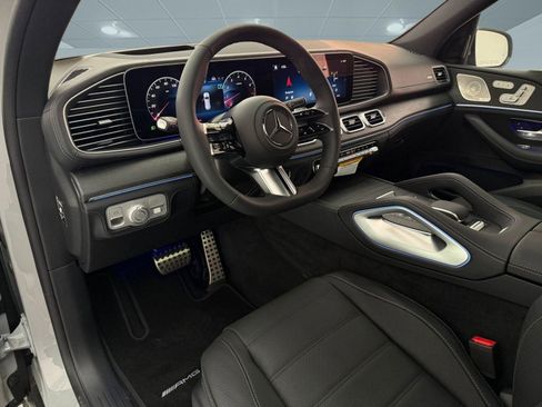 New 2026 Mercedes-Benz GLS 580 4MATIC image 4