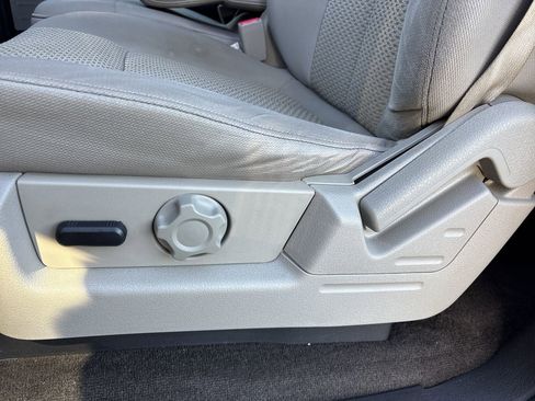 Used 2010 Ford F150 XLT image 14