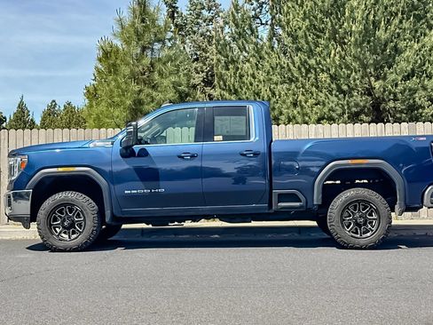 Used 2022 GMC Sierra 2500 SLE w/ X31 Off-Road Package AWD/4WD image 8