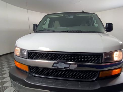 Used 2016 Chevrolet Express 3500 LT w/ LT Preferred Equipment Group image 5