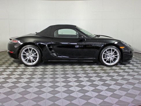 Used 2021 Porsche 718 Boxster image 14