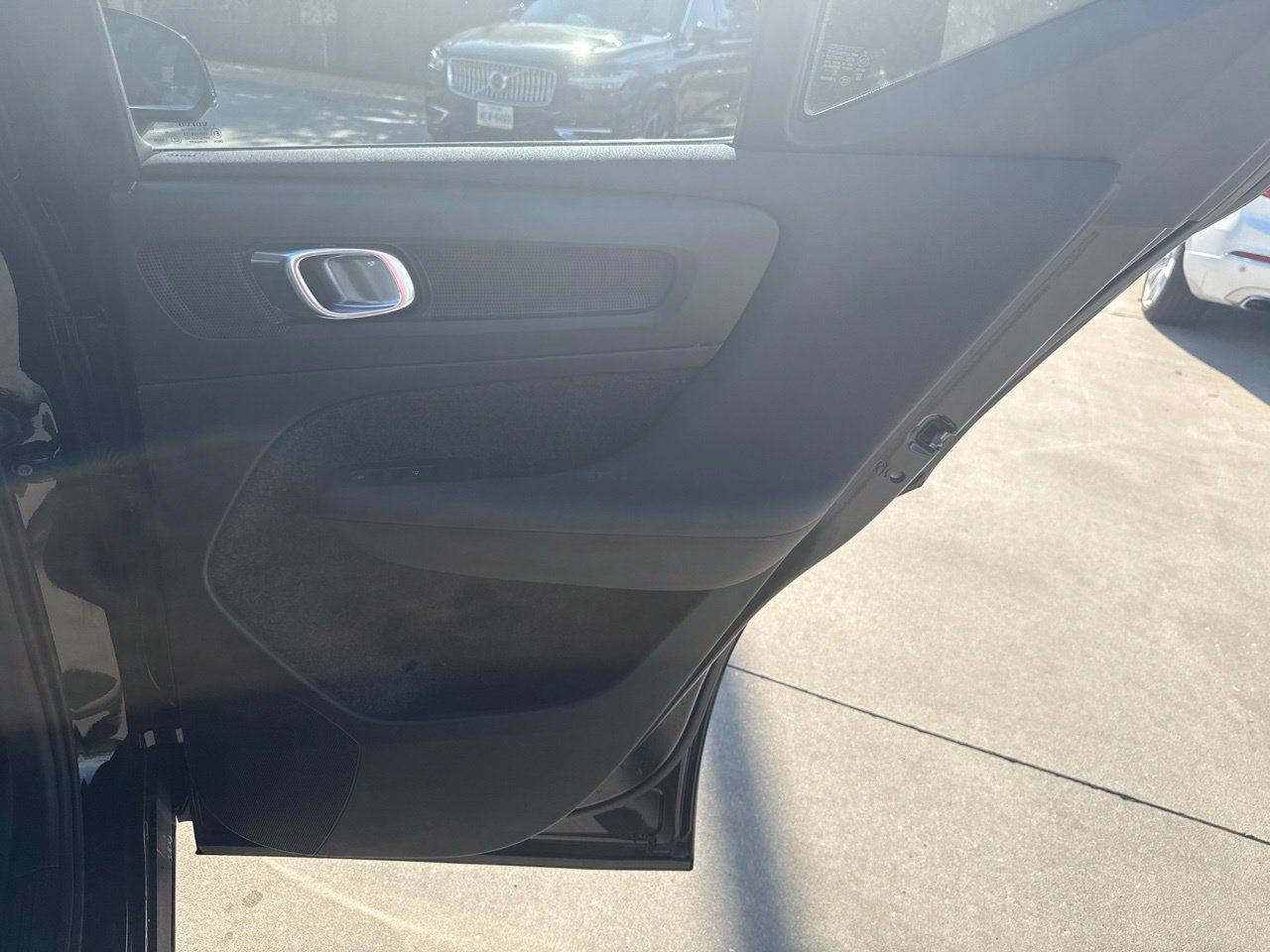 Used 2023 Volvo XC40 B5 Plus w/ Protection Package Premier AWD/4WD image 14