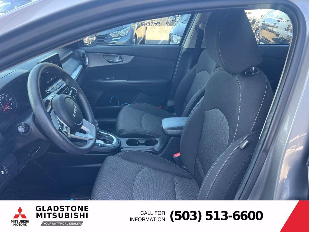 Used 2022 Kia Forte LXS FWD image 9