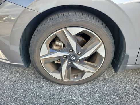 Used 2023 Hyundai Elantra SEL w/ Convenience Package FWD image 15