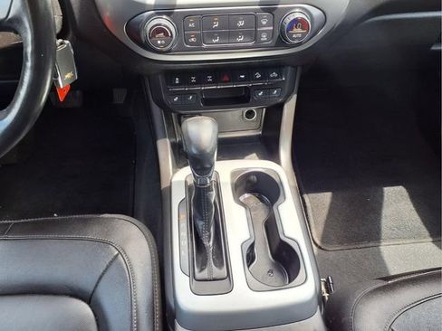Used 2022 Chevrolet Colorado ZR2 AWD/4WD image 33
