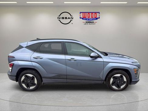 Used 2024 Hyundai Kona SEL FWD image 2