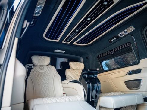 Used 2017 Mercedes-Benz Metris Passenger image 36