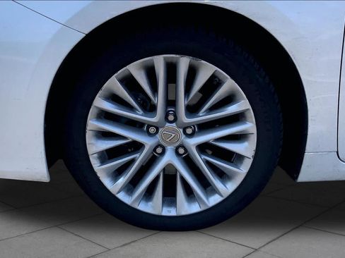 Used 2018 Lexus ES 350 w/ Luxury Package w/Wood Trim FWD image 11