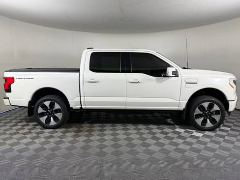Used 2023 Ford F150 Lightning Platinum AWD/4WD image 9