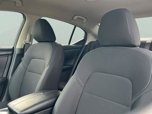 Certified 2025 Nissan Sentra S image 13