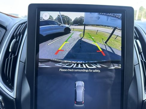 Used 2023 Ford Edge SEL image 14