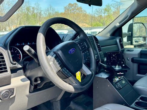 Used 2018 Ford F250 XL w/ Power Equipment Group image 16