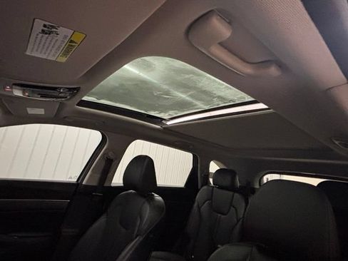 Used 2025 Kia Sorento SX FWD image 36