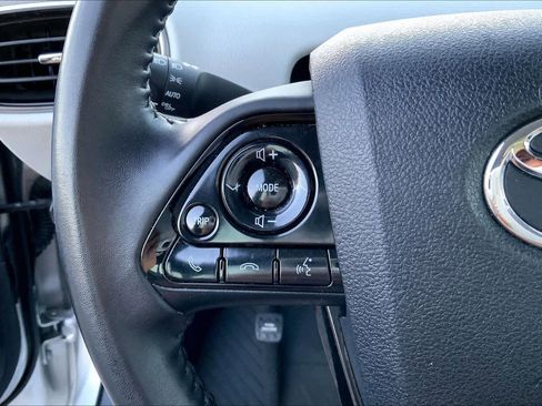 Used 2021 Toyota Prius Prime XLE FWD image 23