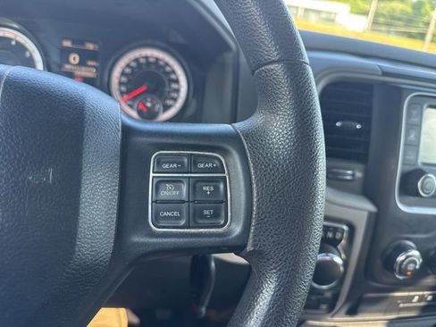 Used 2018 RAM 1500 Express w/ Express Value Package AWD/4WD image 19