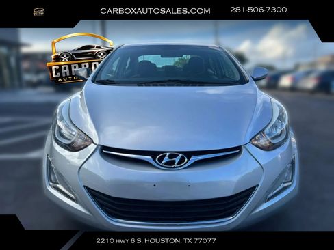 Used 2014 Hyundai Elantra SE w/ Option Group 02 FWD image 8