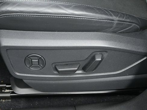 Used 2025 Audi Q5 Premium Plus w/ Premium Plus AWD/4WD image 7