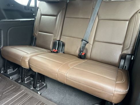 Used 2021 Chevrolet Suburban High Country w/ Premium Package image 20