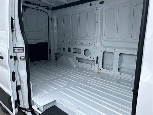 New 2025 Ford Transit 250 148 Medium Roof image 20
