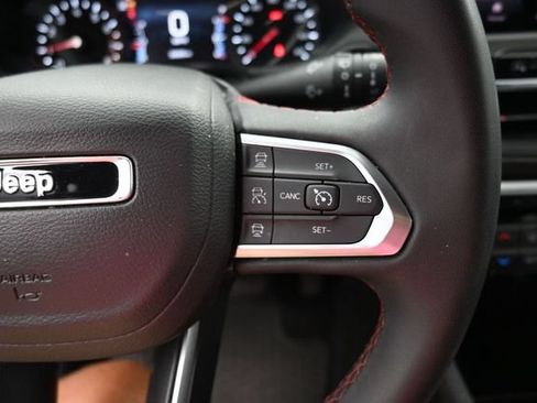 Used 2025 Jeep Compass Trailhawk AWD/4WD image 24
