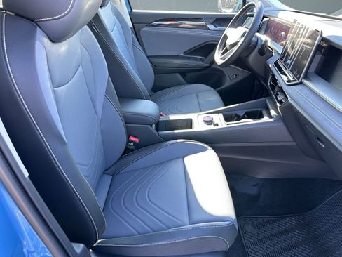 New 2026 Volkswagen Tiguan SE FWD image 20
