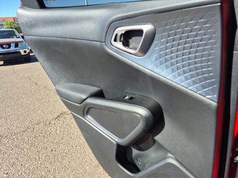 Used 2025 Kia Soul EX FWD image 19