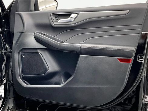 Certified 2025 Ford Escape SE FWD image 24