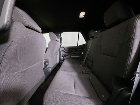 Used 2025 Toyota 4Runner SR5 image 27