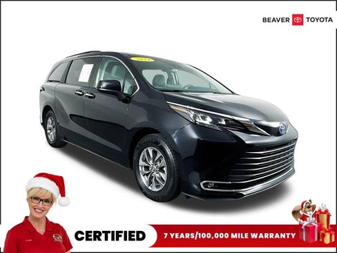 Used 2024 Toyota Sienna XLE image 1