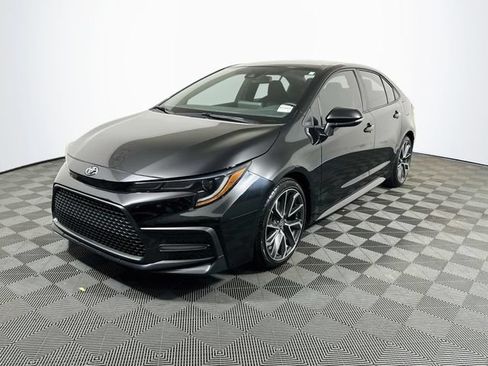 Certified 2022 Toyota Corolla SE w/ Carpet Mat Package (TMS) FWD image 4