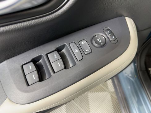 Used 2025 Honda HR-V LX image 20