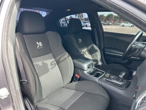 Used 2021 Dodge Charger Scat Pack image 3