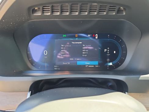 Used 2025 Volvo XC90 B6 Plus AWD/4WD image 17