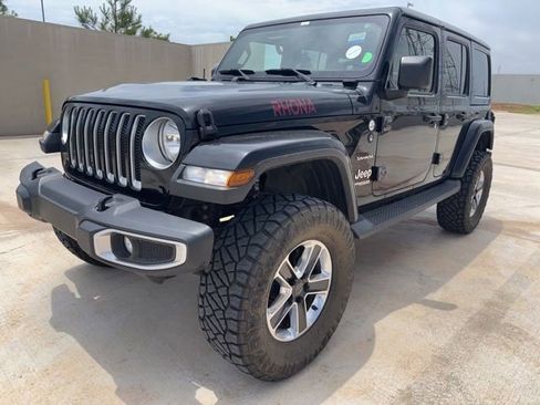 Used 2018 Jeep Wrangler Unlimited Sahara AWD/4WD image 1
