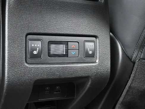 Used 2023 Mitsubishi Outlander SEL image 42