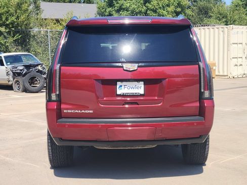 Used 2020 Cadillac Escalade Luxury w/ Escalade Sport Edition AWD/4WD image 6
