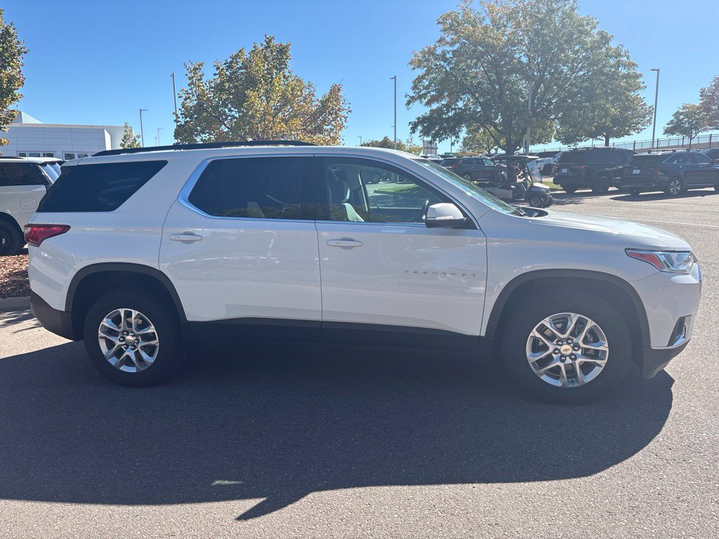 Used 2021 Chevrolet Traverse LT w/ LPO, Cargo Package AWD/4WD image 6