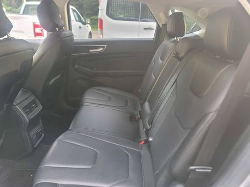 Used 2015 Ford Edge Titanium w/ Technology Package AWD/4WD image 11