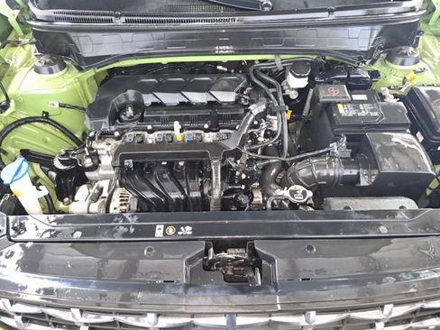 Used 2023 Hyundai Venue SEL image 22