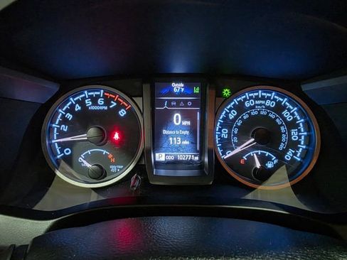Used 2020 Toyota Tacoma TRD Sport AWD/4WD image 17
