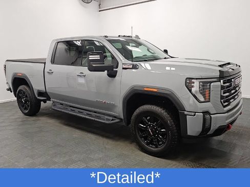 Used 2024 GMC Sierra 2500 AT4 w/ Technology Package AWD/4WD image 2