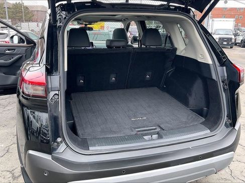 Used 2022 Nissan Rogue SV w/ SV Premium Package image 27