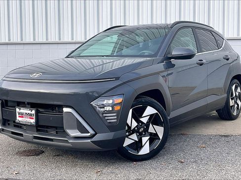 Used 2024 Hyundai Kona Limited image 2