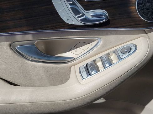 Certified 2022 Mercedes-Benz GLC 300 GLC 300 image 26