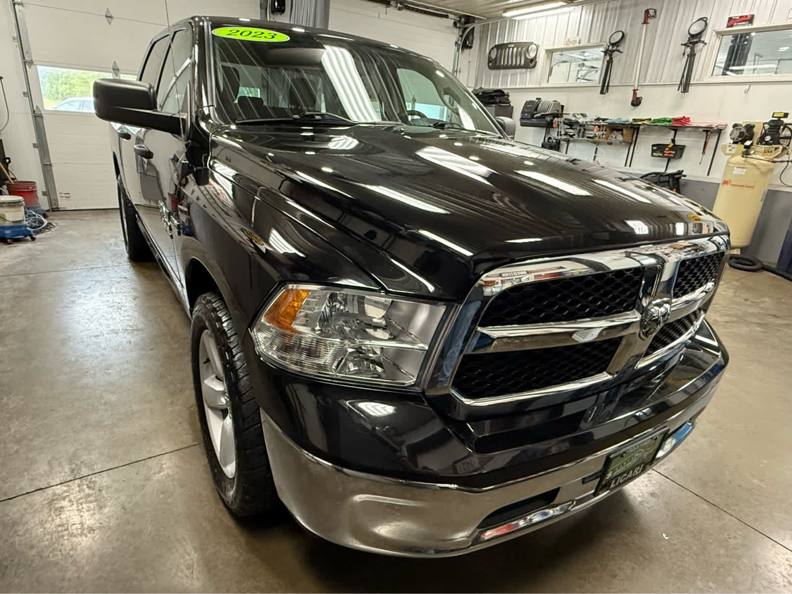 Used 2023 RAM 1500 Classic SLT AWD/4WD image 3