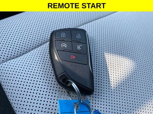 Used 2024 Chevrolet Equinox EV LT w/ LPO, Blackout Package FWD image 18