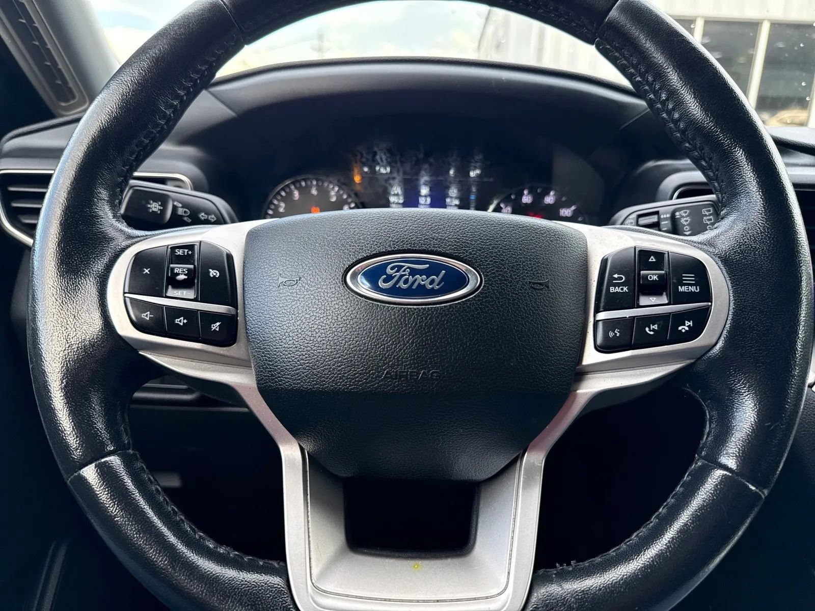 Used 2021 Ford Explorer XLT w/ Equipment Group 202A RWD image 17